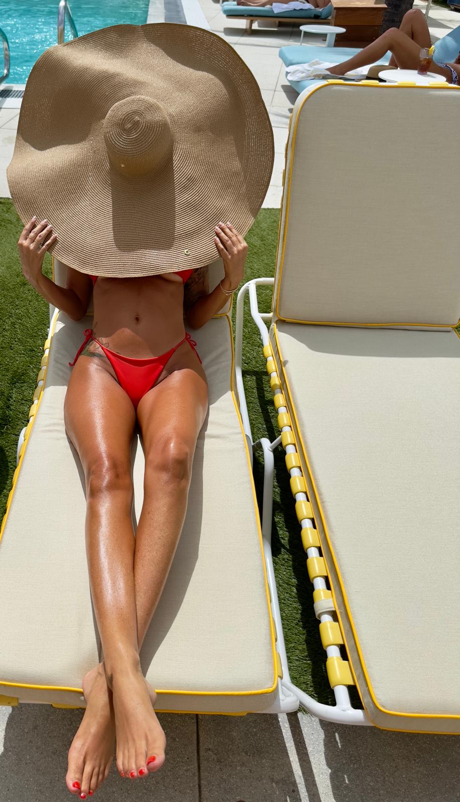 Supersized Sunhat